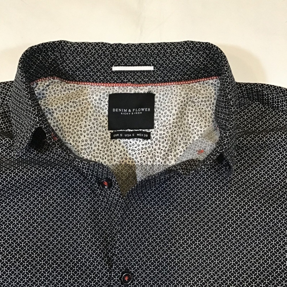 Denim & Flower Mens Small Black White Geometric Print Button Down - Picture 2 of 5